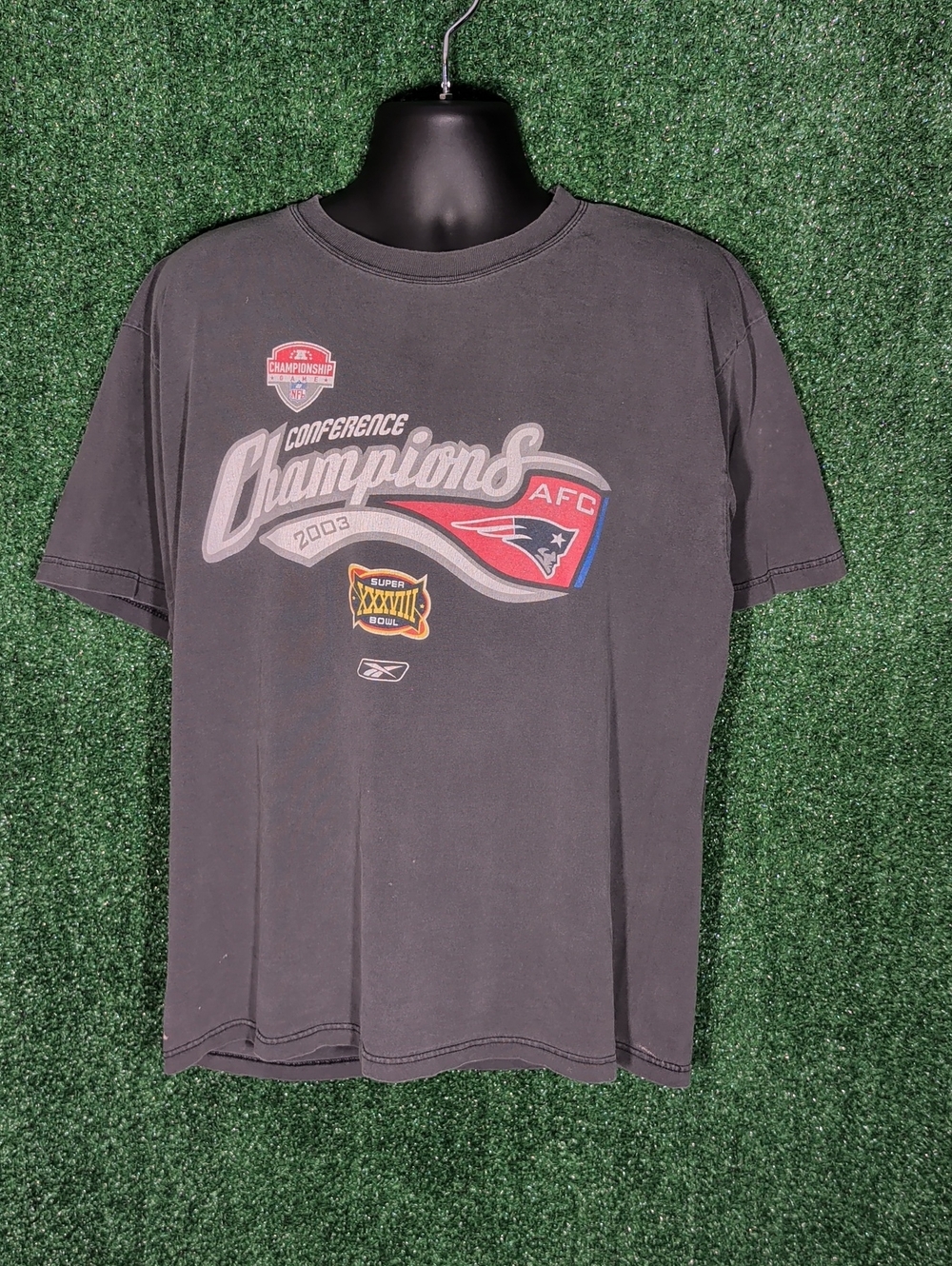 NEW ENGLAND PATRIOTS 2003 AFC Conference Champions T-Shirt Size Large